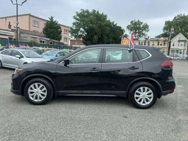 2019 Nissan Rogue - Image 8 of 12