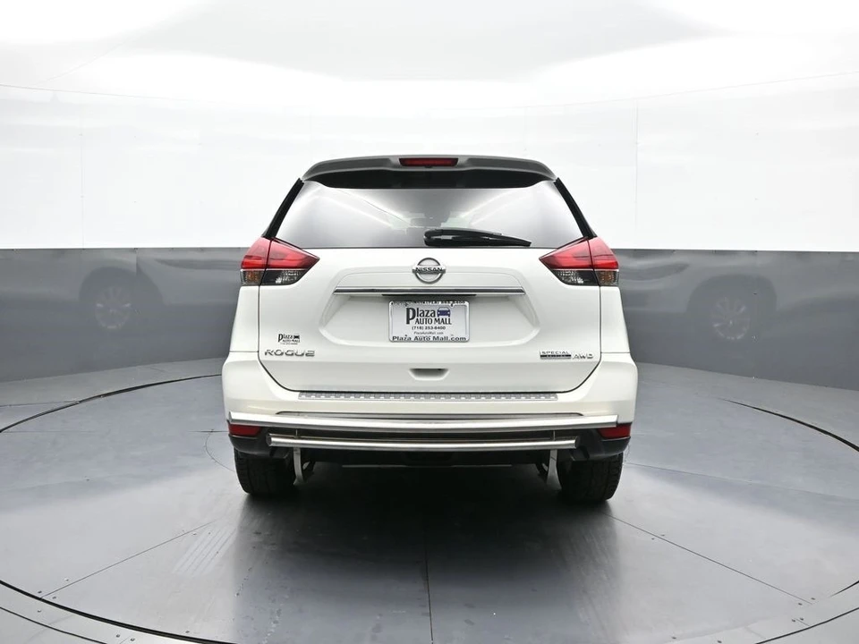 2019 Nissan Rogue - Image 7 of 12