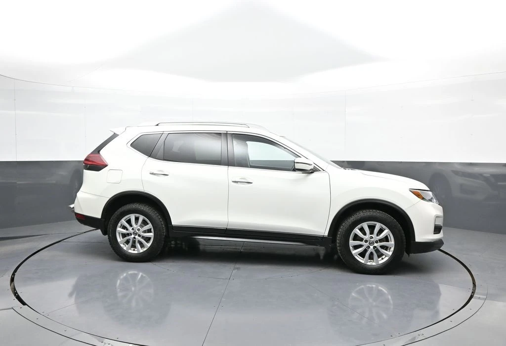 2019 Nissan Rogue - Image 5 of 12