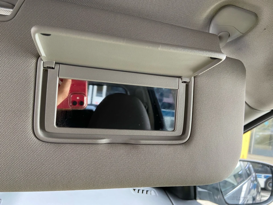 2019 Nissan Rogue - Image 12 of 14