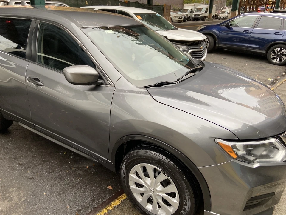 2019 Nissan Rogue - Image 3 of 14