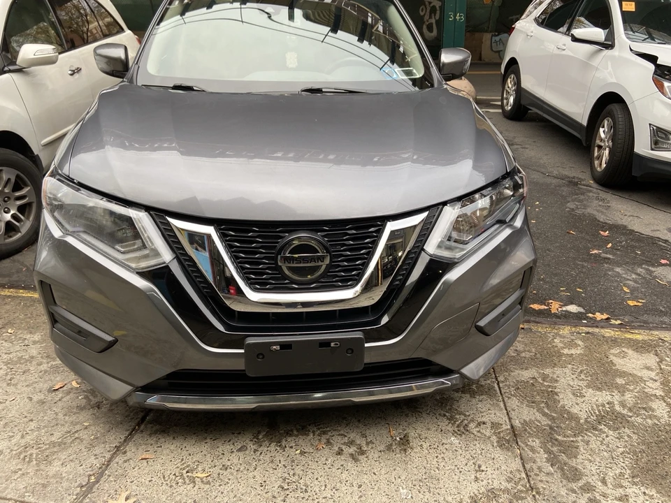 2019 Nissan Rogue - Image 6 of 14