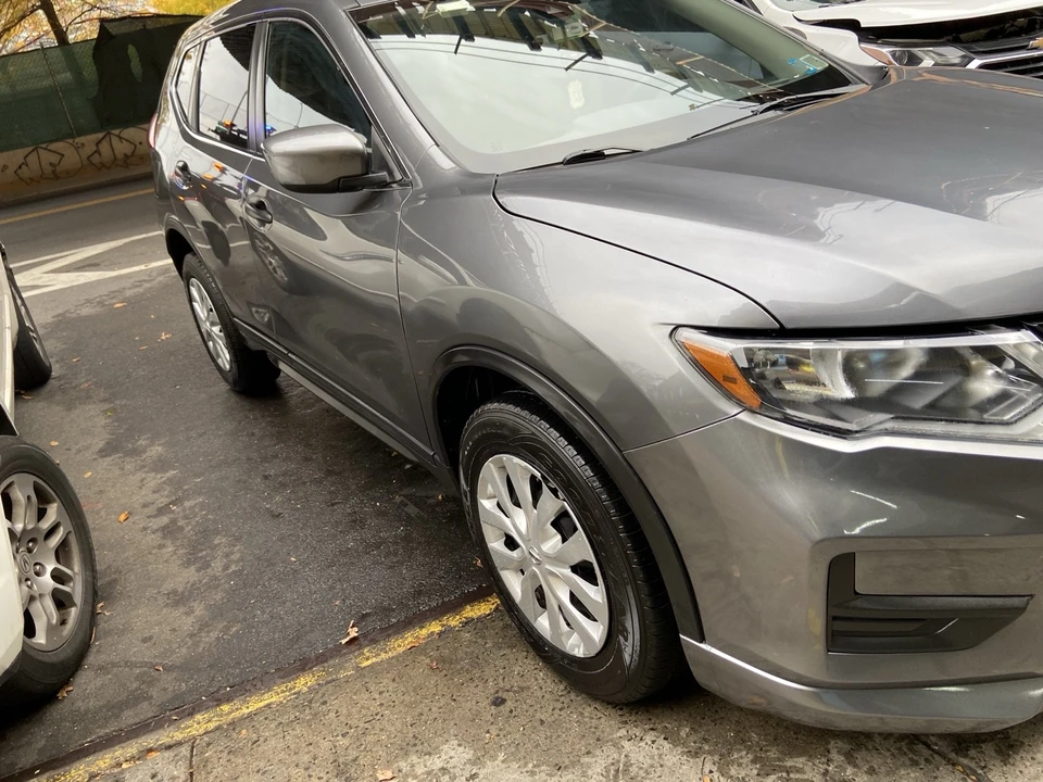2019 Nissan Rogue - Image 4 of 14