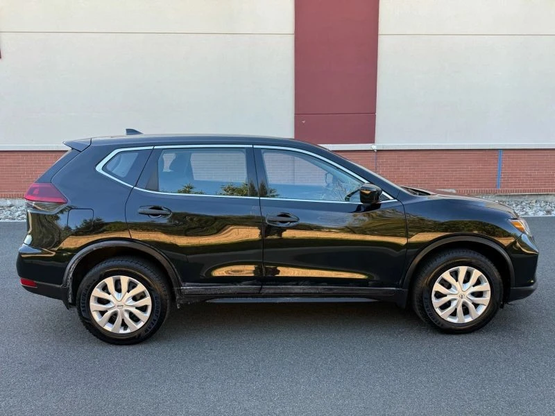 2019 Nissan Rogue - Image 6 of 12