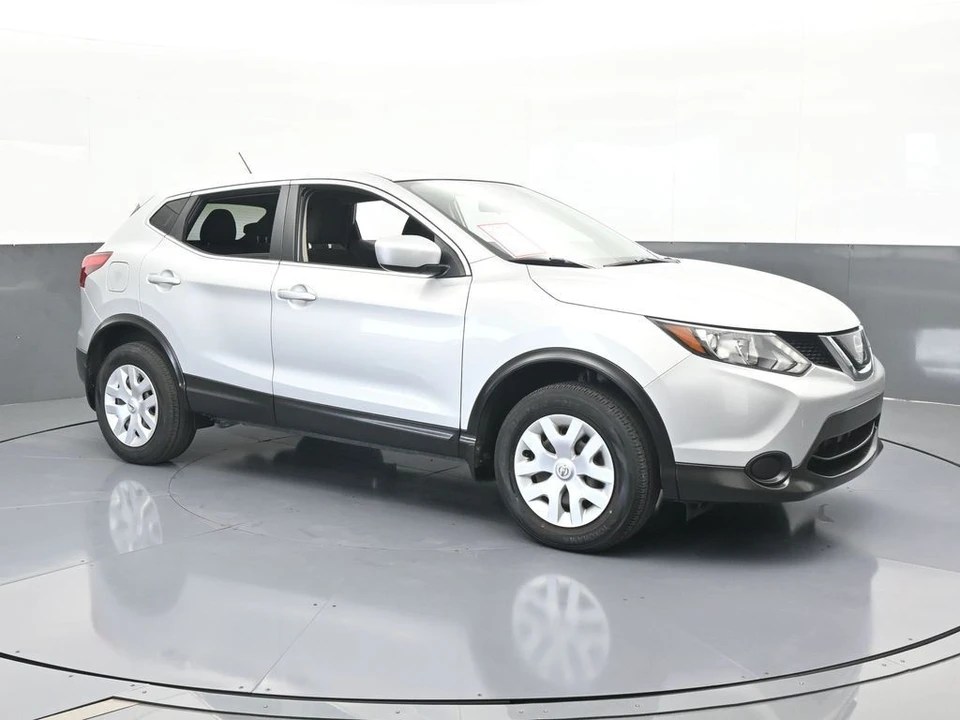2019 Nissan Rogue - Image 8 of 12