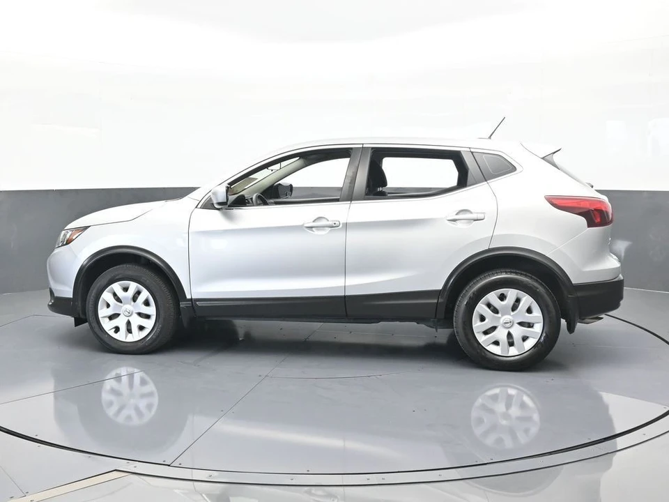 2019 Nissan Rogue - Image 3 of 12