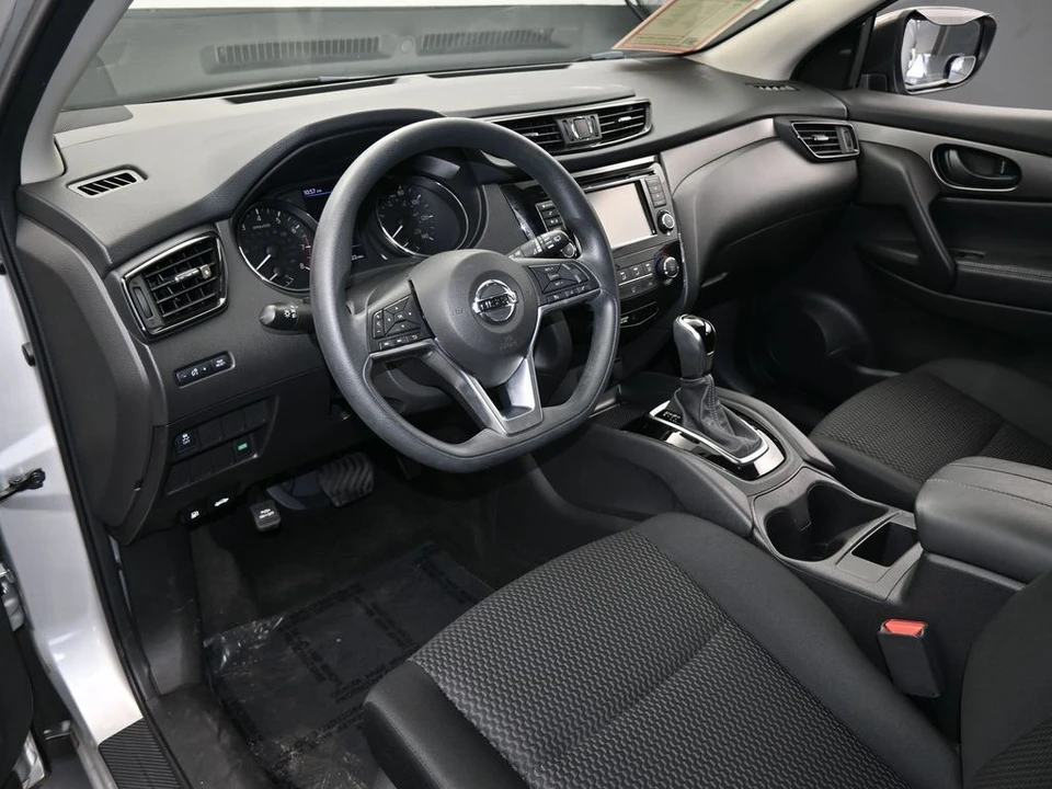 2019 Nissan Rogue - Image 10 of 12