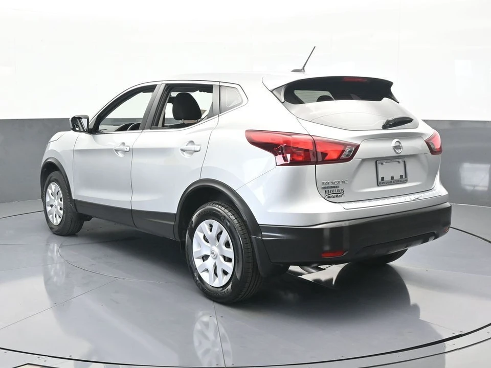 2019 Nissan Rogue - Image 4 of 12
