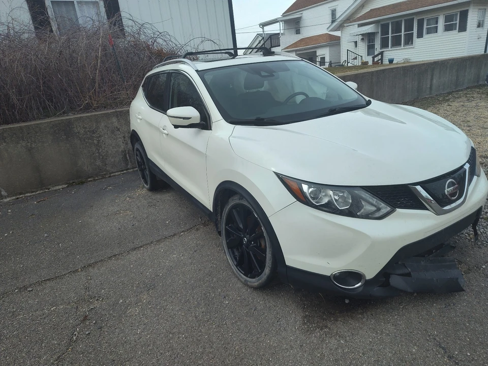 2019 Nissan Rogue - Image 3 of 5