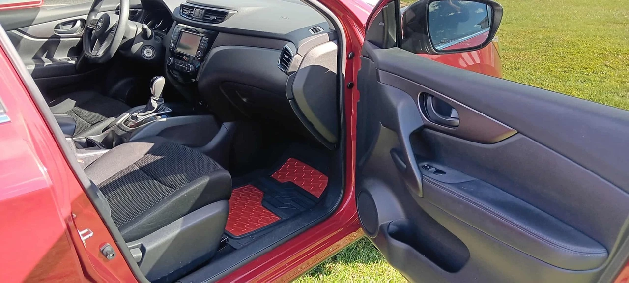 2019 Nissan Rogue - Image 7 of 12
