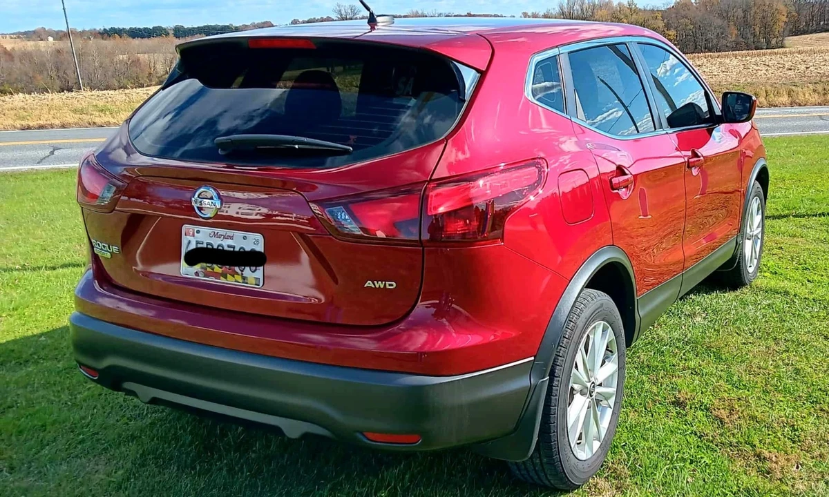 2019 Nissan Rogue - Image 4 of 12