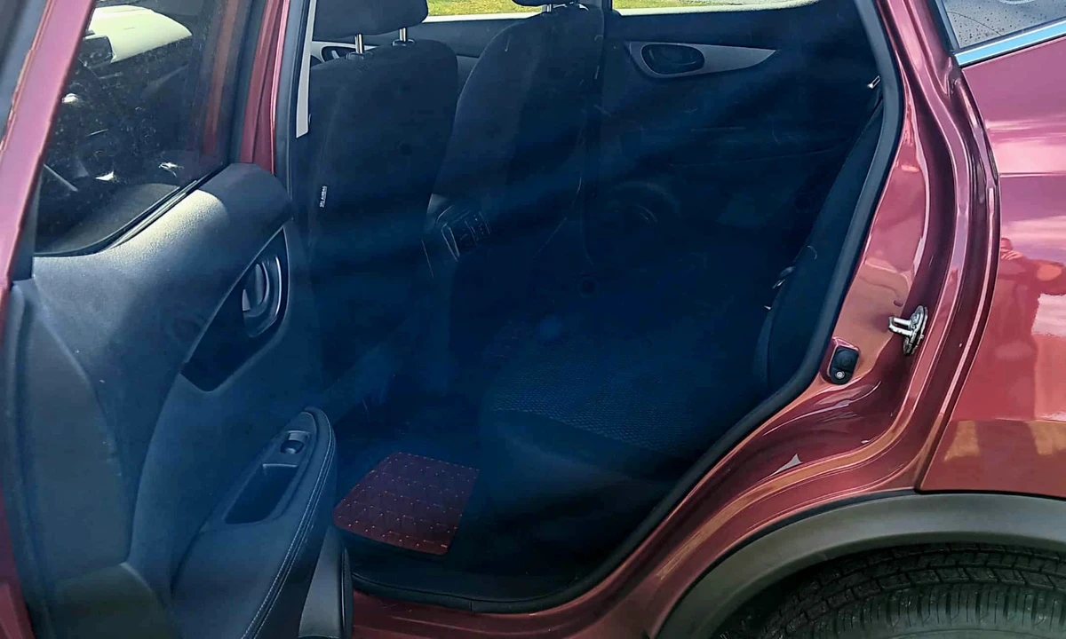 2019 Nissan Rogue - Image 12 of 12