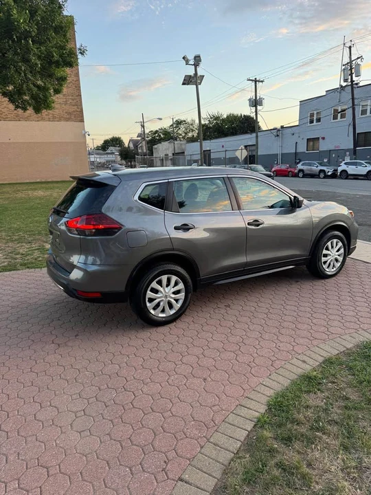 2019 Nissan Rogue - Image 6 of 19