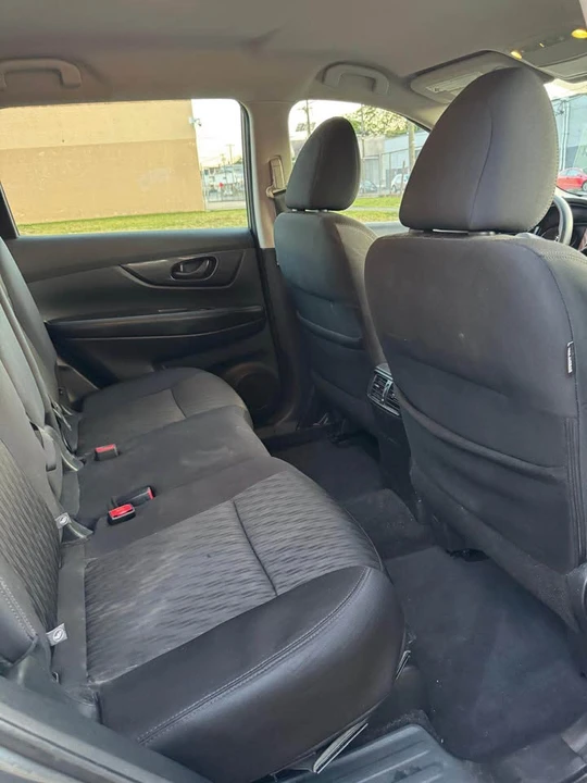 2019 Nissan Rogue - Image 14 of 19