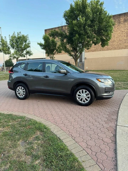 2019 Nissan Rogue - Image 7 of 19