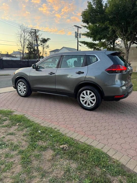 2019 Nissan Rogue - Image 3 of 19