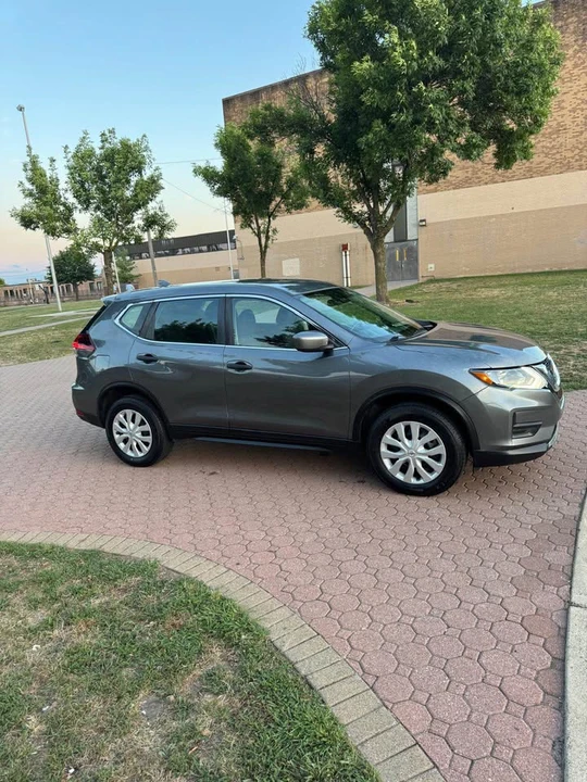 2019 Nissan Rogue - Image 9 of 19