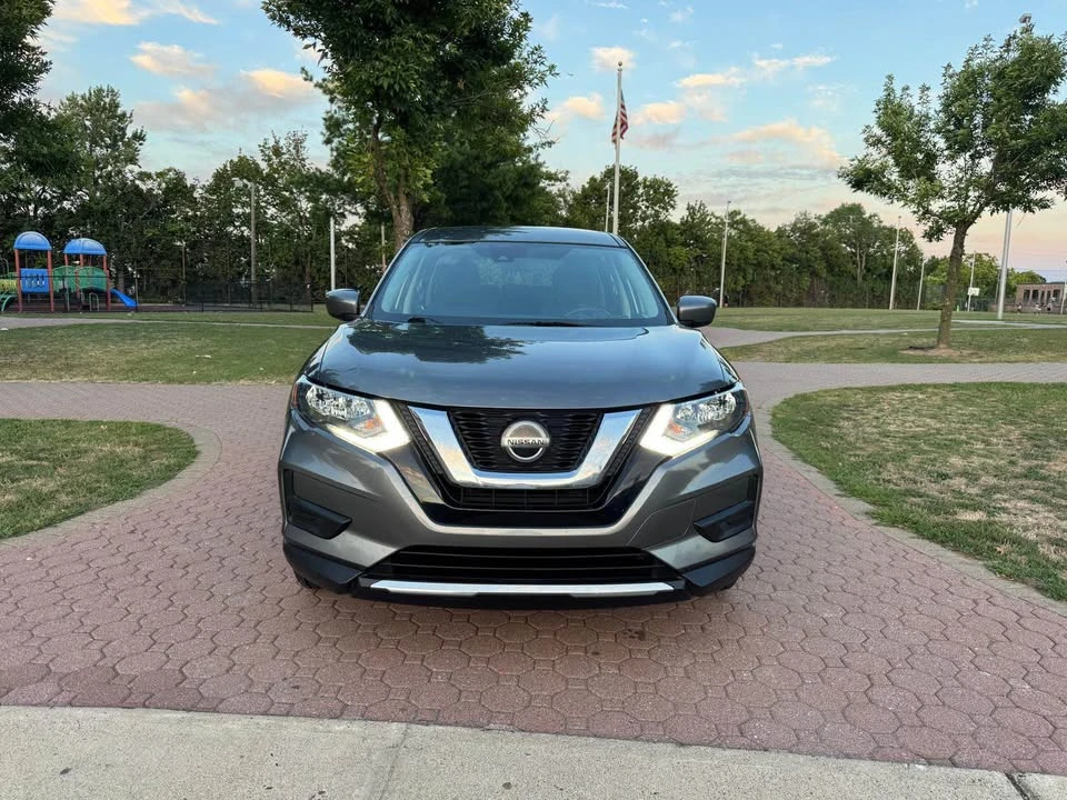 2019 Nissan Rogue - Image 11 of 19
