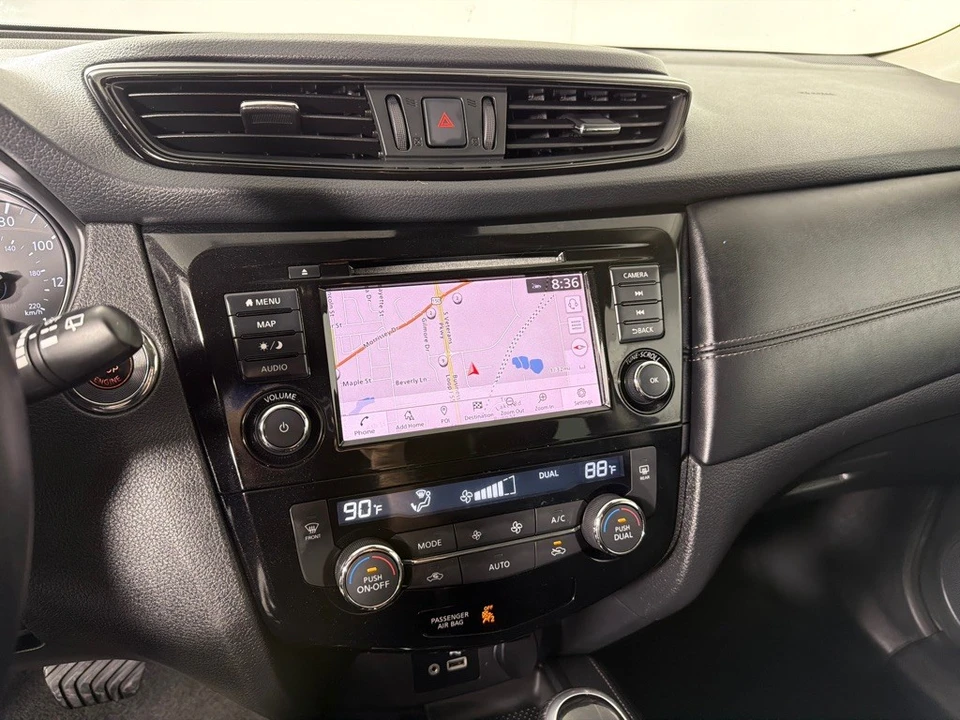 2019 Nissan Rogue - Image 15 of 21
