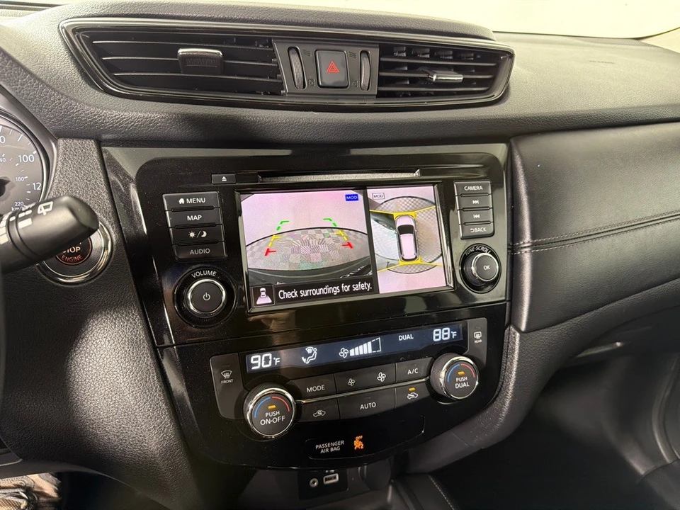 2019 Nissan Rogue - Image 16 of 21