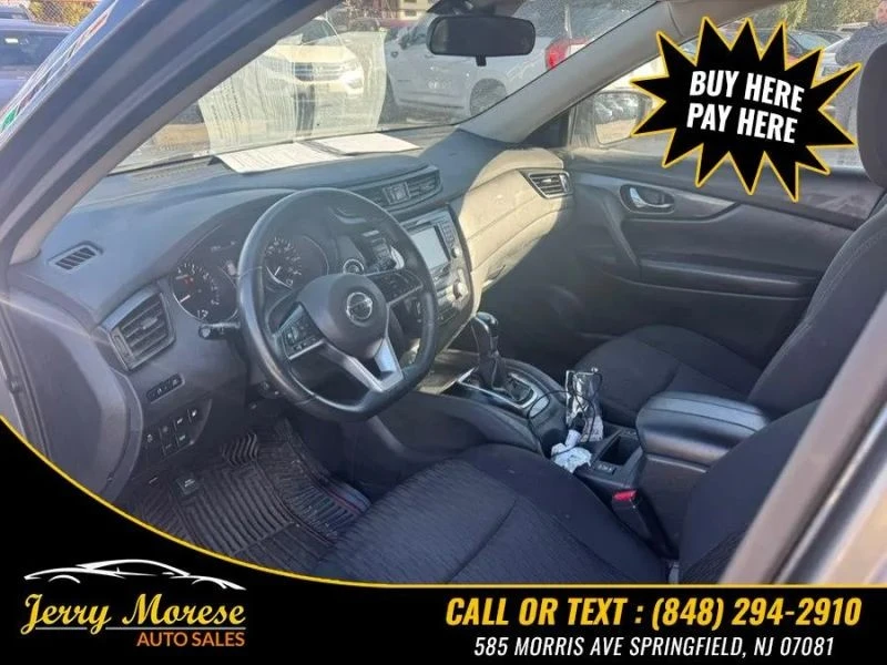 2019 Nissan Rogue - Image 9 of 12
