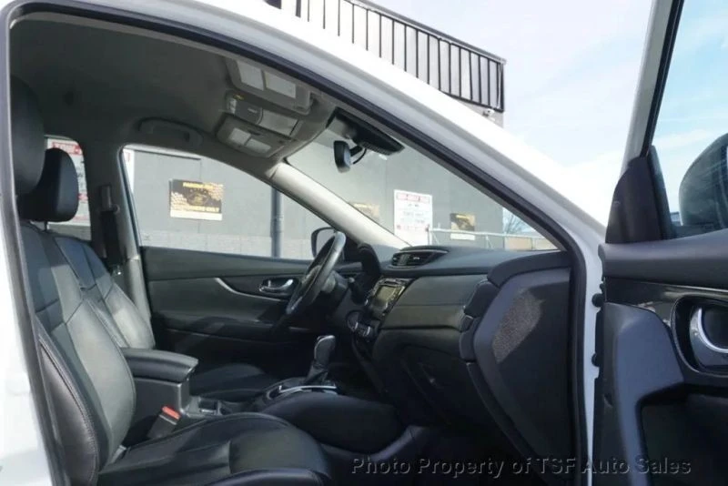 2019 Nissan Rogue - Image 11 of 12