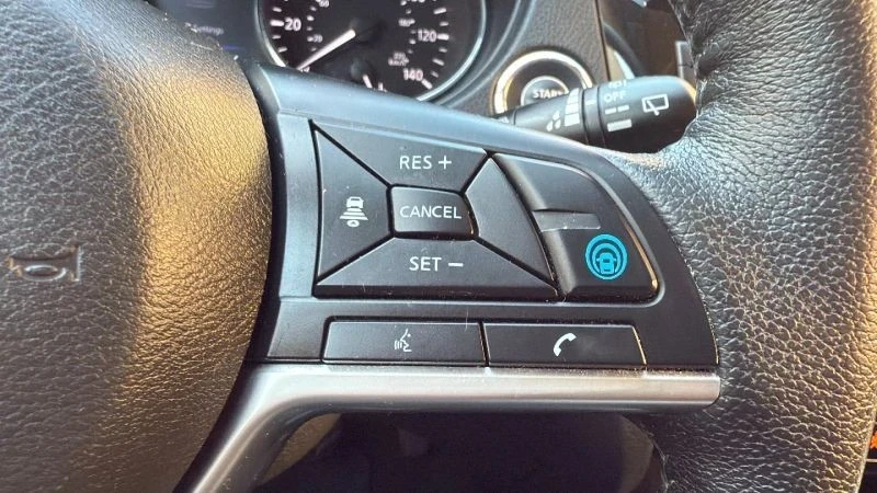2019 Nissan Rogue - Image 11 of 12