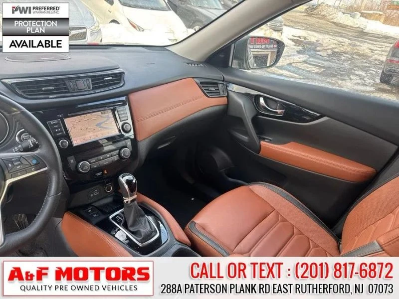 2019 Nissan Rogue - Image 11 of 12