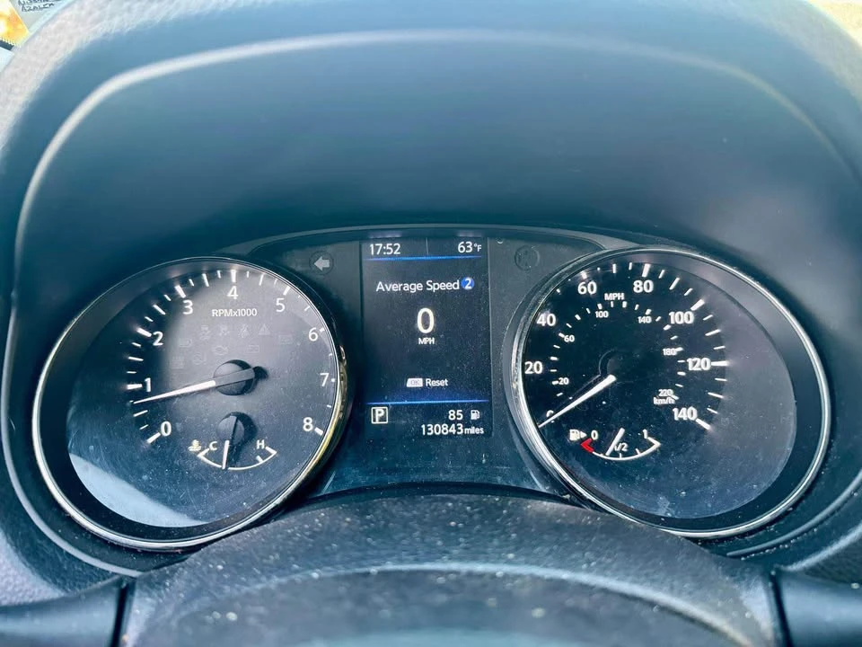 2019 Nissan Rogue - Image 16 of 18