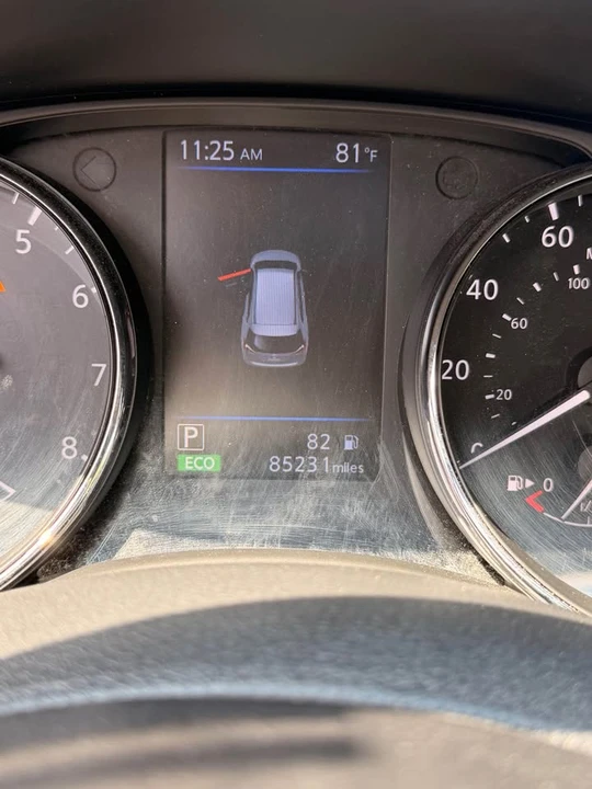 2019 Nissan Rogue - Image 14 of 19