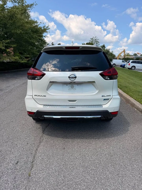 2019 Nissan Rogue - Image 6 of 19
