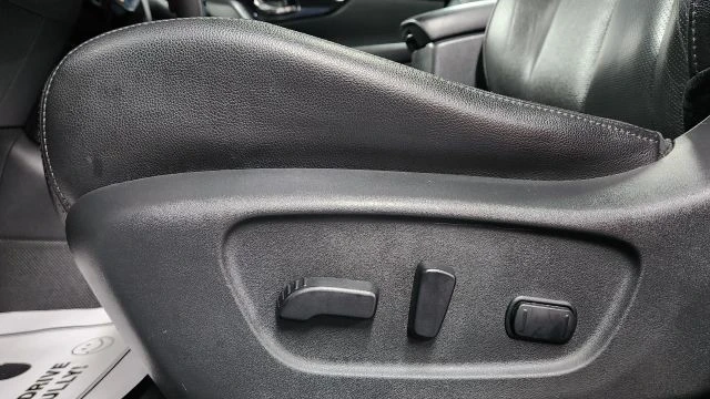 2019 Nissan Rogue - Image 10 of 12