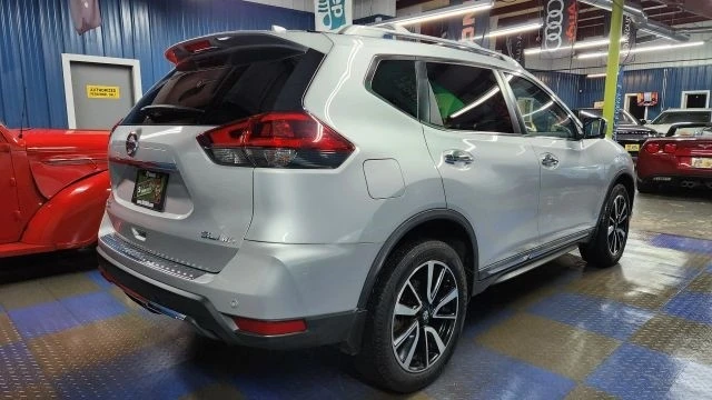 2019 Nissan Rogue - Image 3 of 12