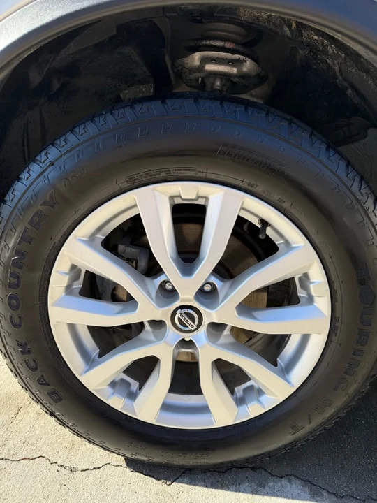 2019 Nissan Rogue - Image 3 of 9