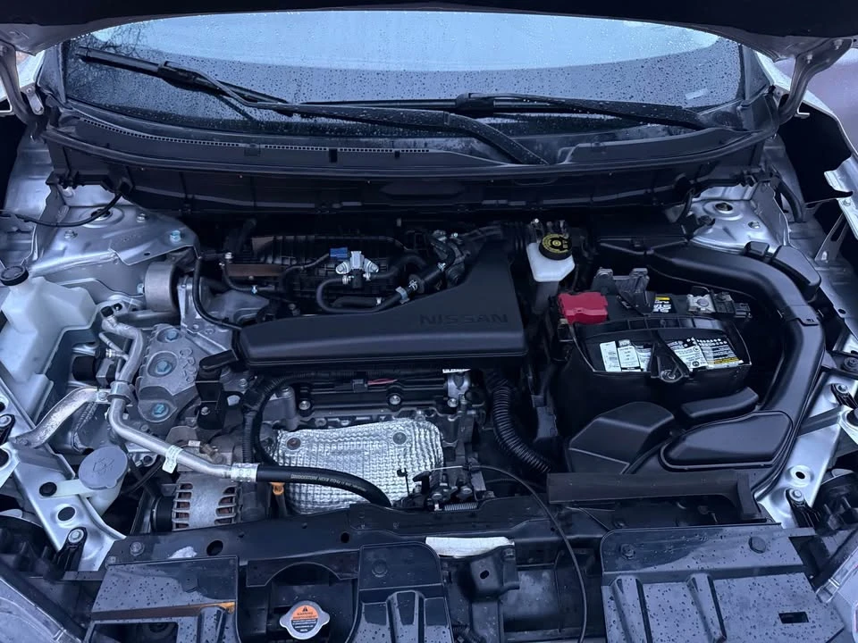 2019 Nissan Rogue - Image 2 of 9