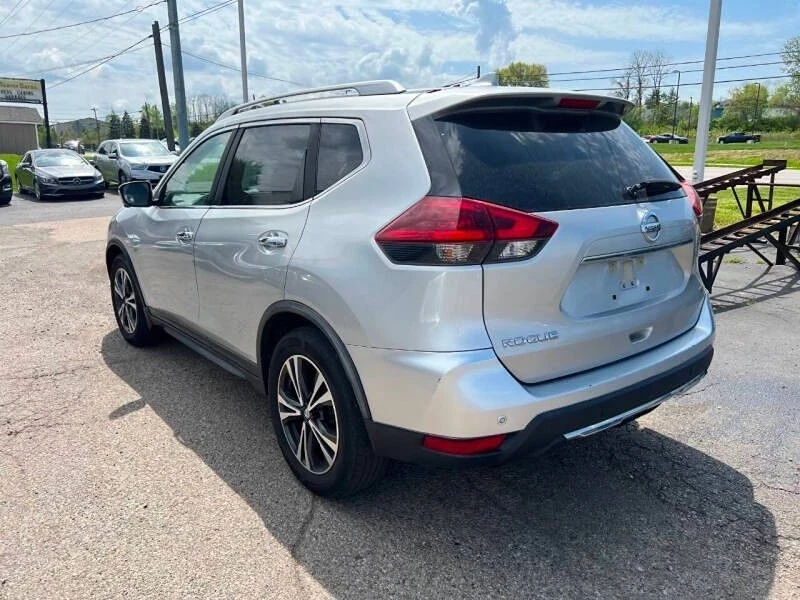 2019 Nissan Rogue - Image 6 of 8