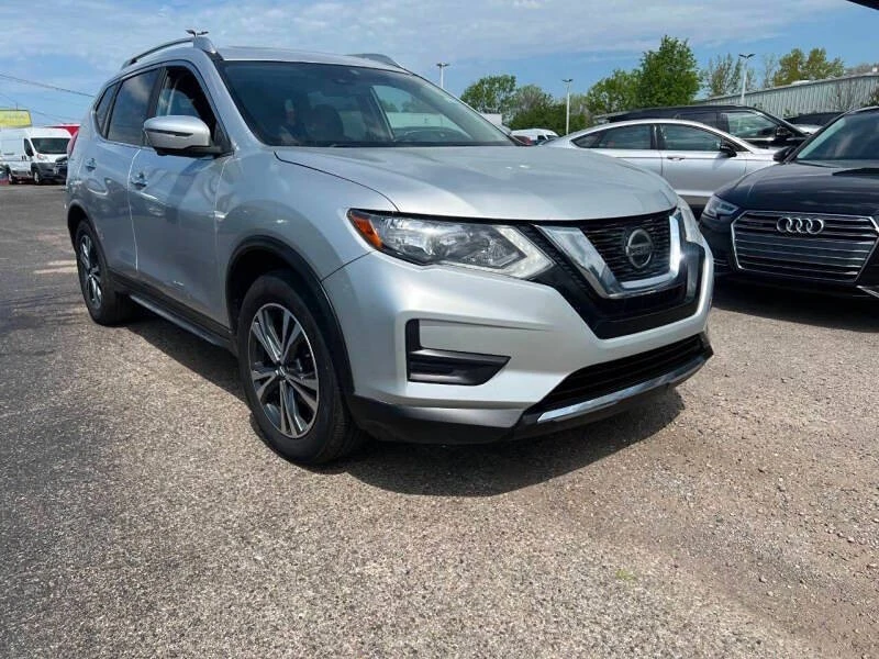 2019 Nissan Rogue - Image 4 of 9