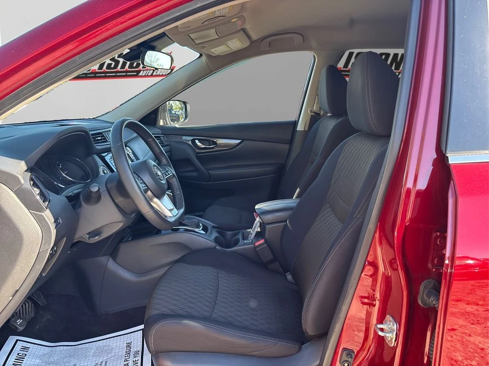 2019 Nissan Rogue - Image 9 of 12