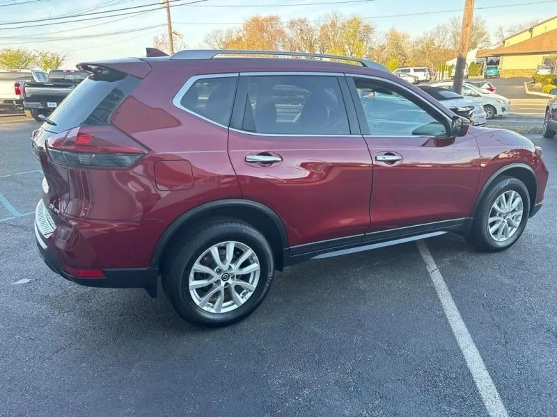 2019 Nissan Rogue - Image 11 of 12