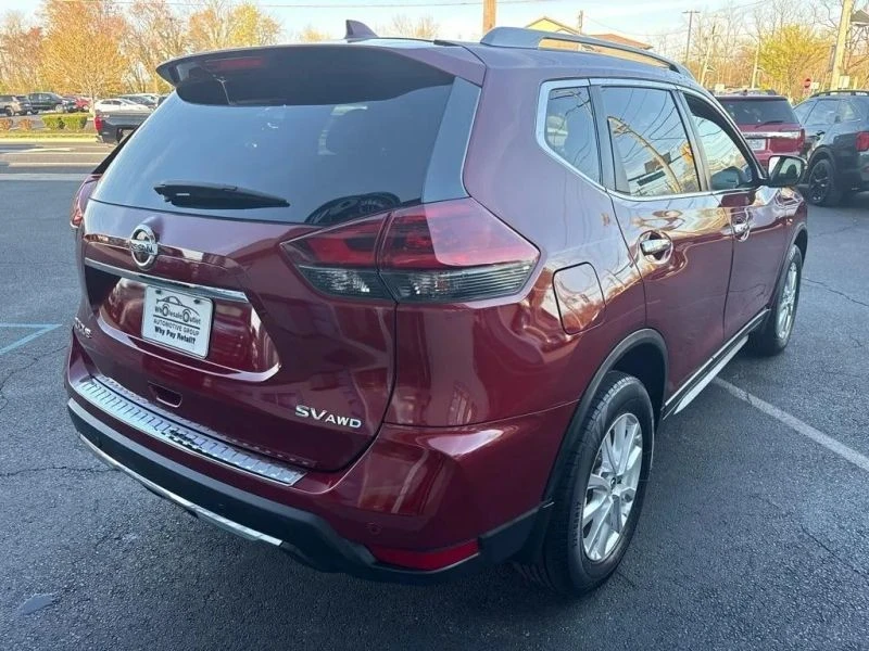 2019 Nissan Rogue - Image 10 of 12