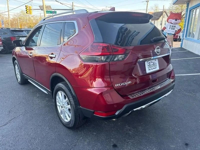 2019 Nissan Rogue - Image 7 of 12