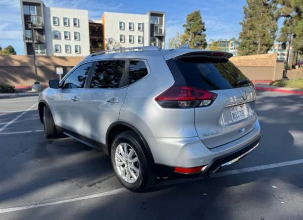 2019 Nissan Rogue - Image 3 of 9