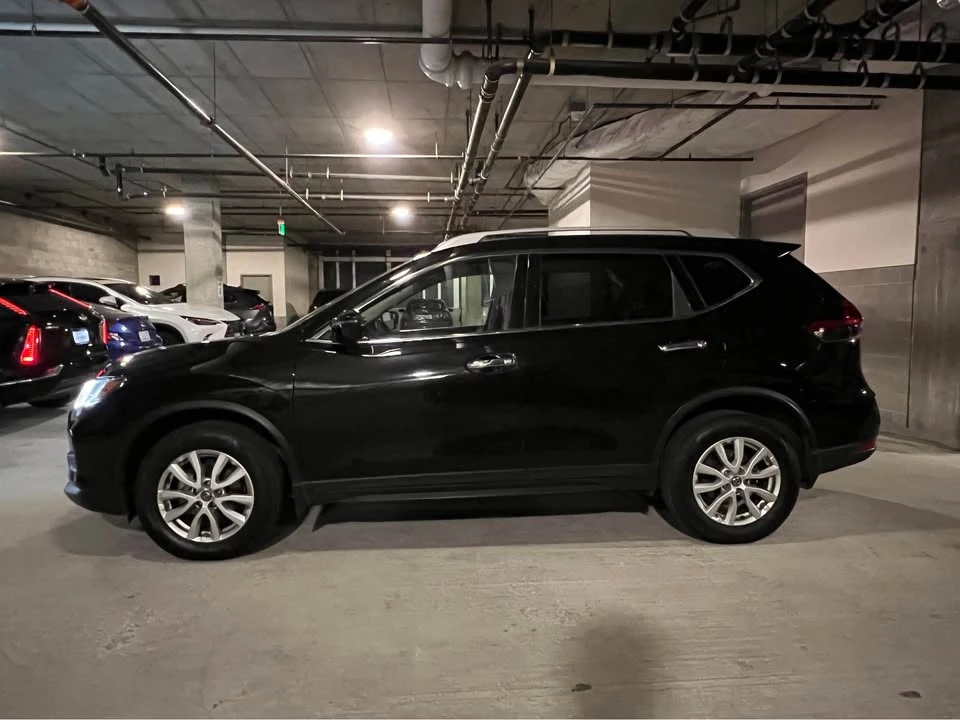 2019 Nissan Rogue - Image 3 of 11