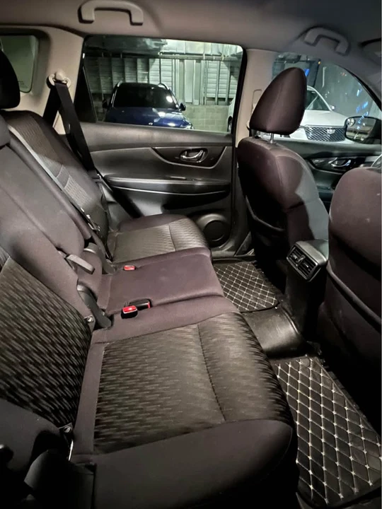 2019 Nissan Rogue - Image 5 of 11