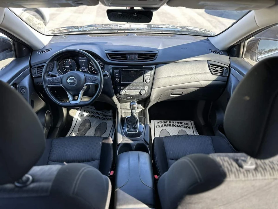 2019 Nissan Rogue - Image 10 of 21
