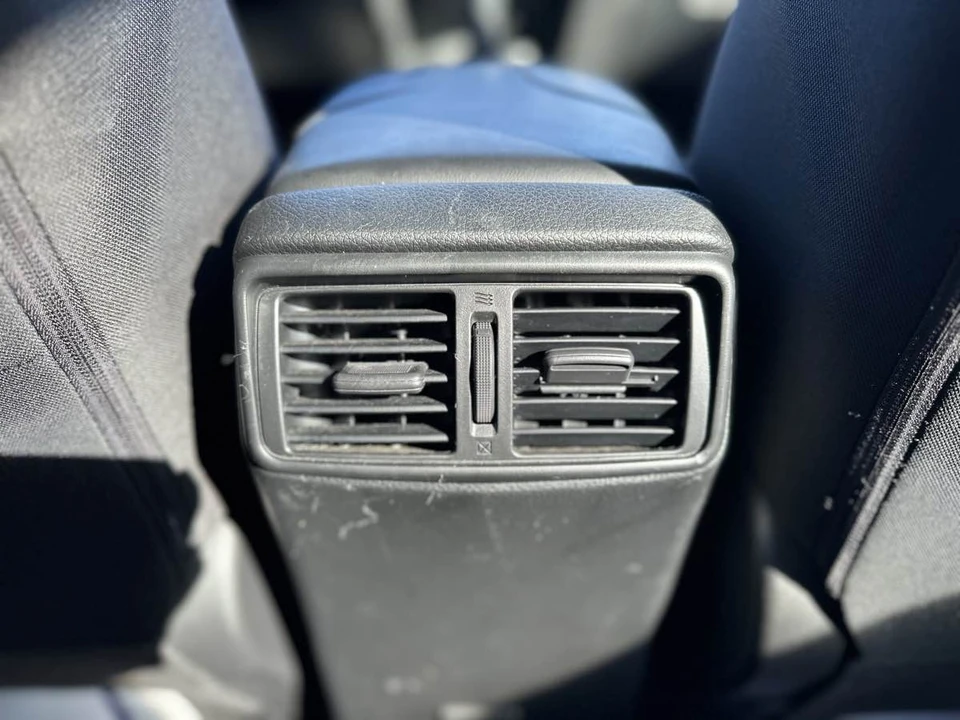 2019 Nissan Rogue - Image 13 of 21