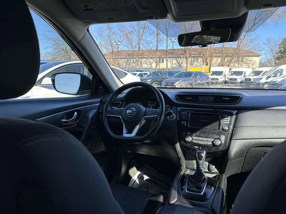 2019 Nissan Rogue - Image 12 of 21