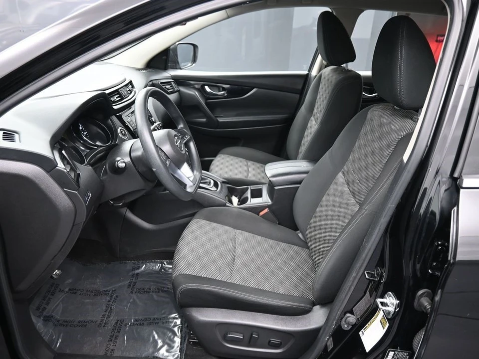 2019 Nissan Rogue - Image 18 of 21