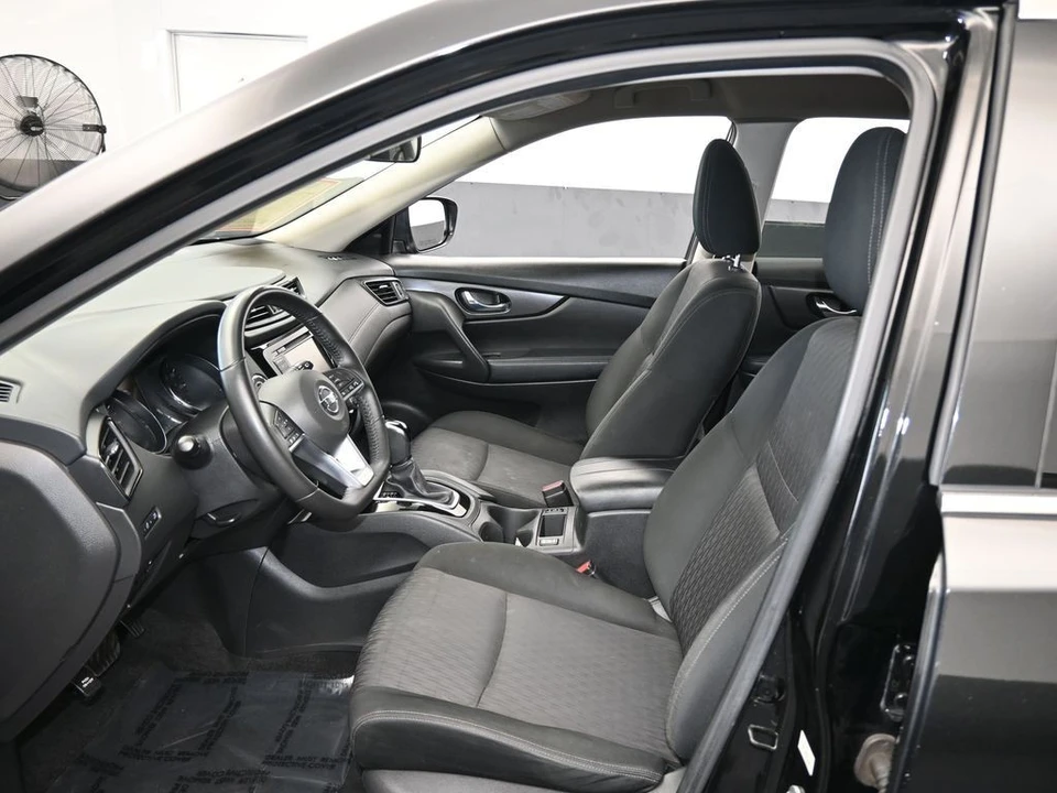 2019 Nissan Rogue - Image 11 of 12