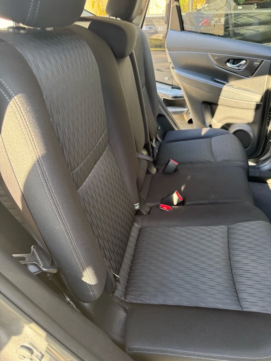 2019 Nissan Rogue - Image 17 of 21